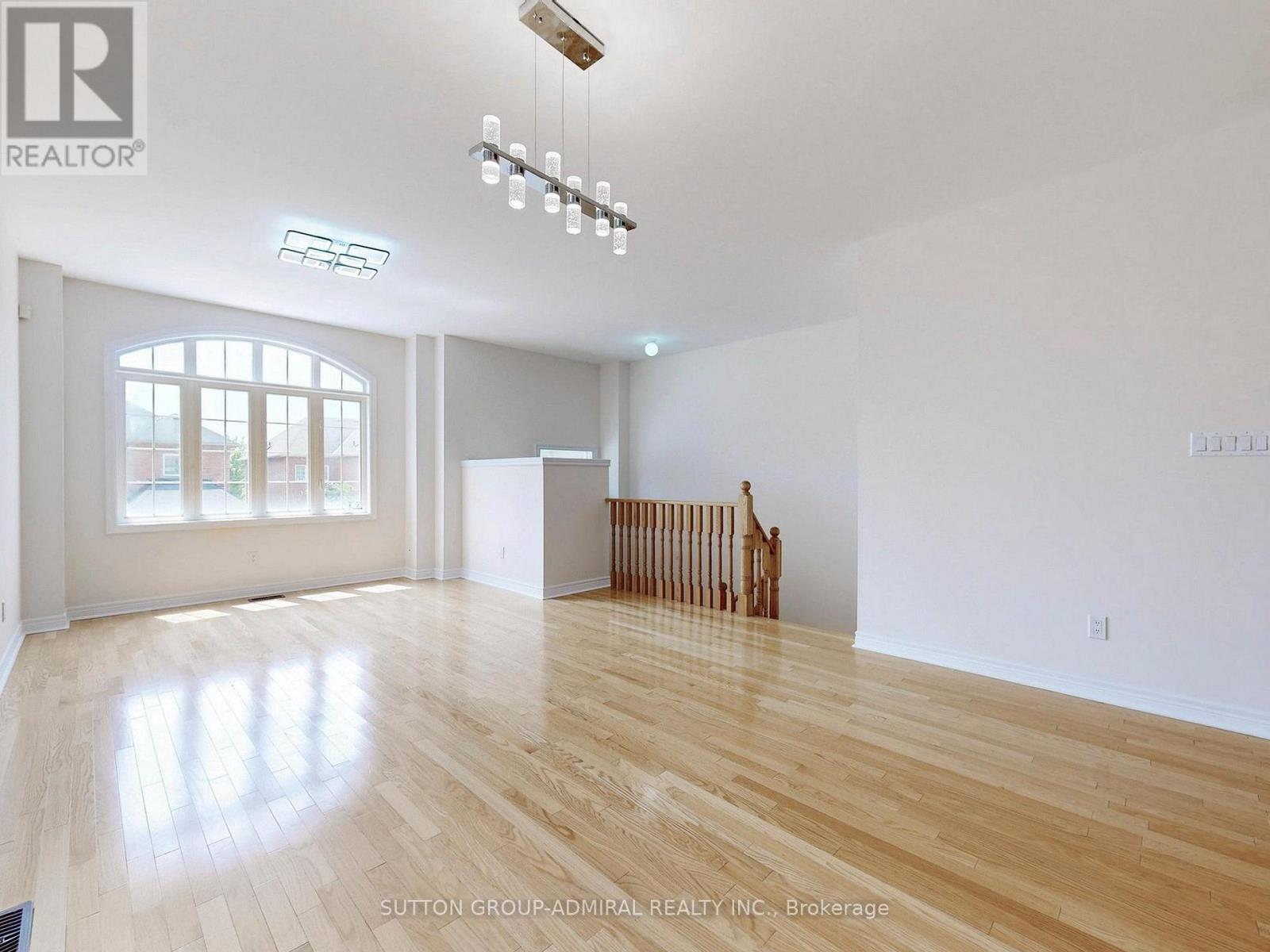 Property at 11 - 700 SUMMERIDGE DRIVE image 3