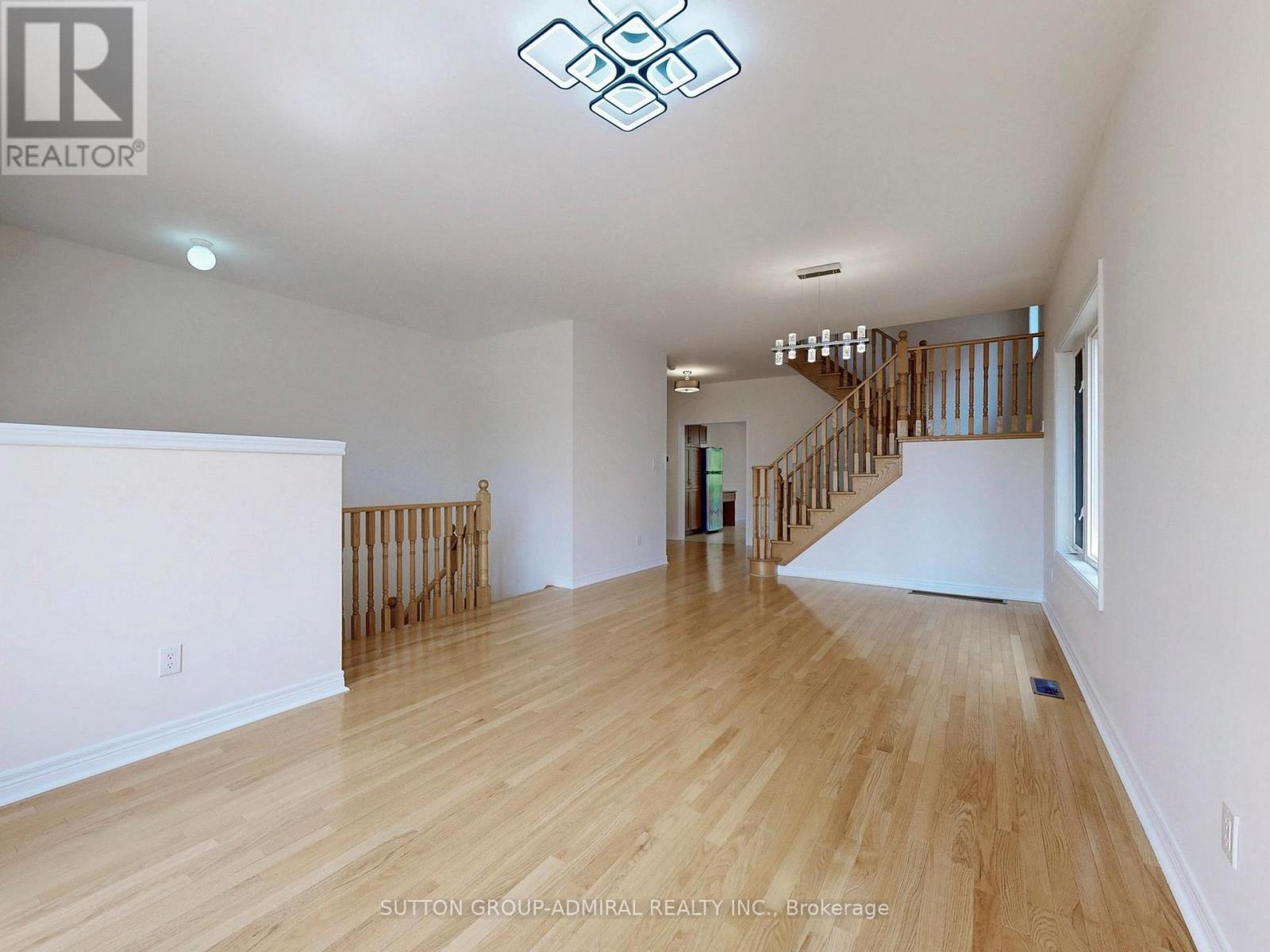 Property at 11 - 700 SUMMERIDGE DRIVE image 4