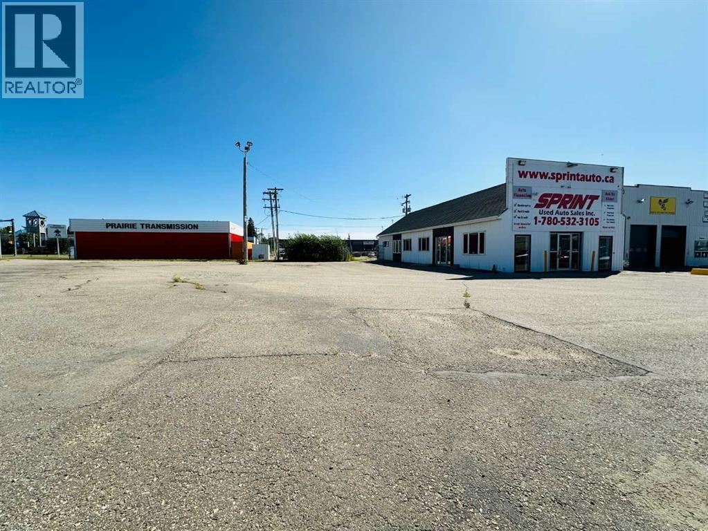 9901 113 Avenue, Grande Prairie, Alberta  T8V 1W6 - Photo 2 - A2200791