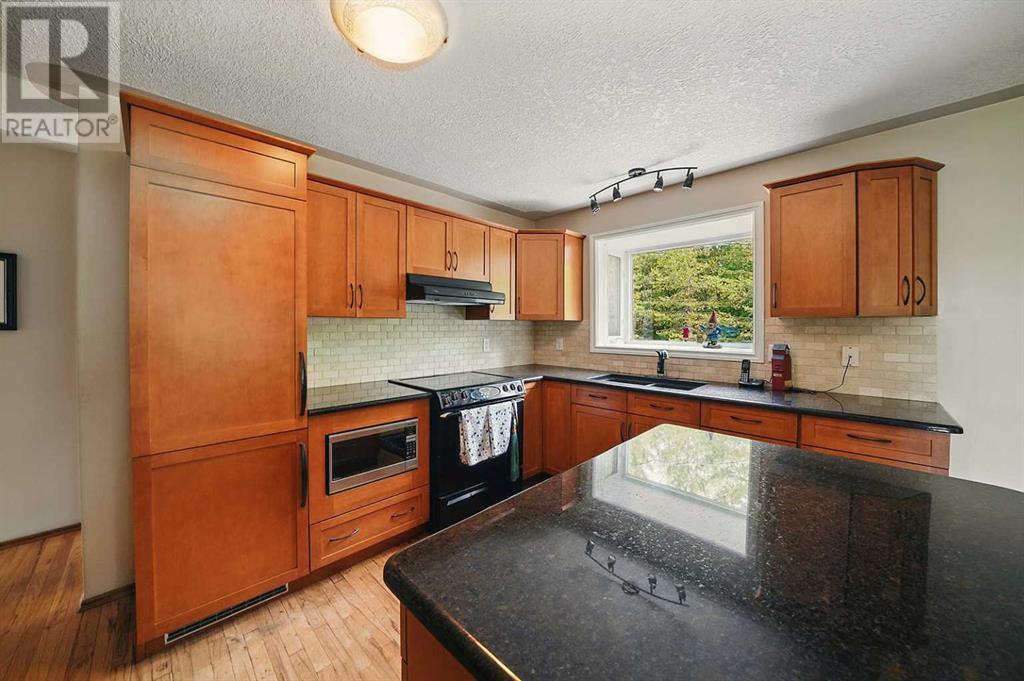 Property at 8, 38349 Range Road 270 image 3