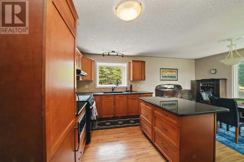 Property at 8, 38349 Range Road 270 image 2