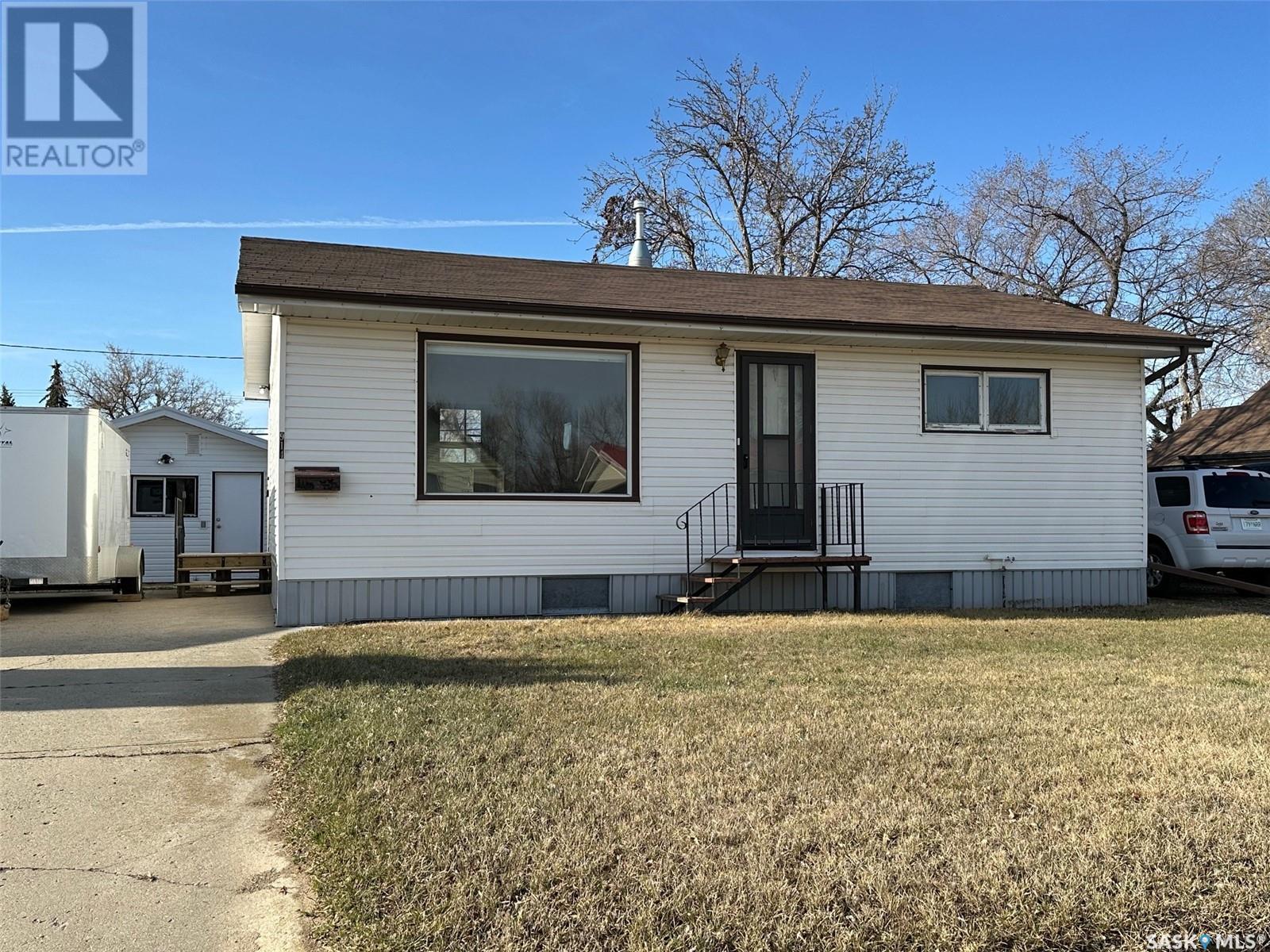 914 George Street, Estevan, Saskatchewan  S4A 1M6 - Photo 34 - SK999363