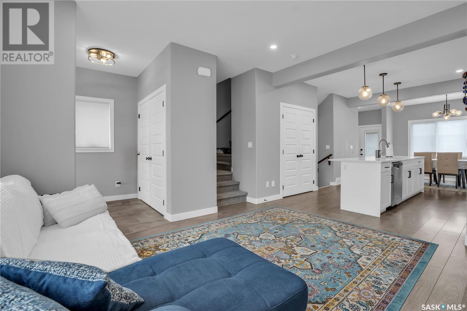 Property at 262 Brighton BOULEVARD image 5