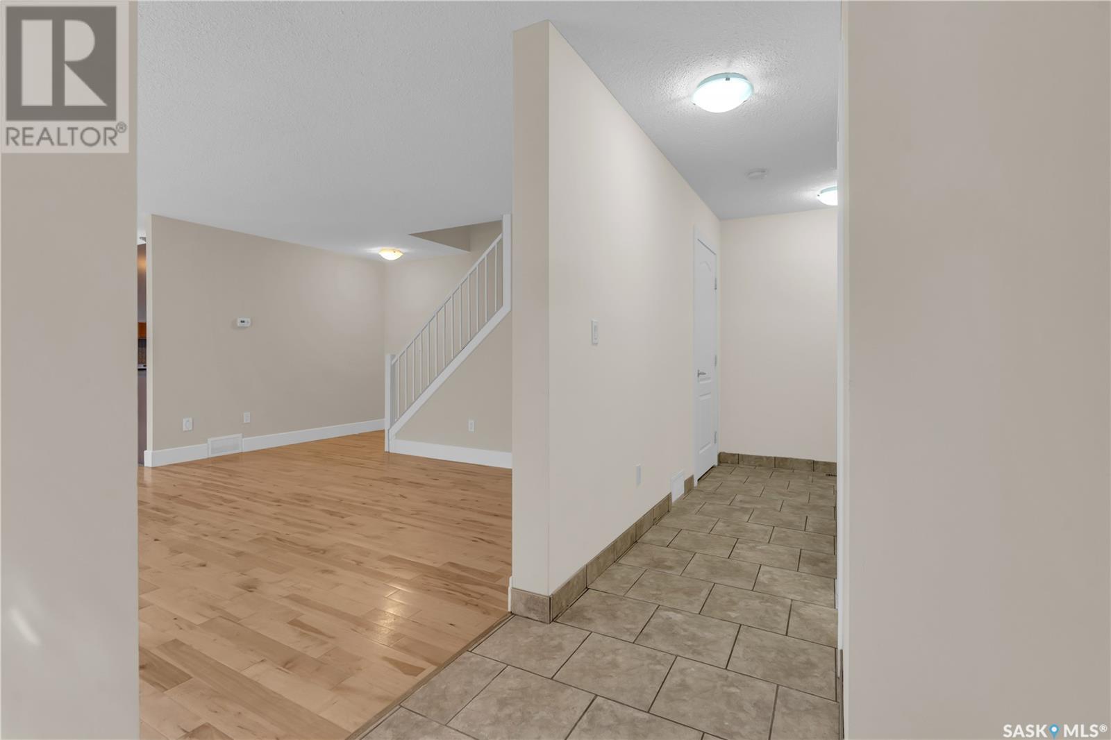 Property at 2046 Alexandra STREET image 2