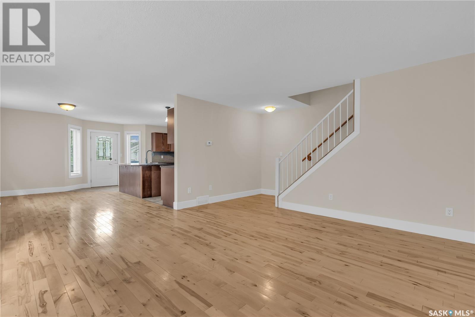 Property at 2046 Alexandra STREET image 3