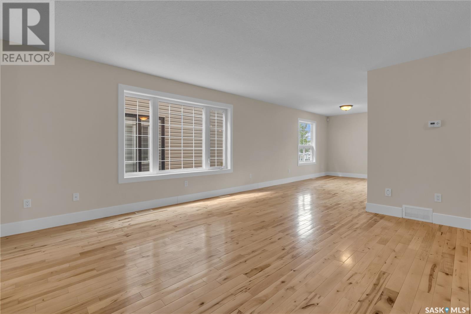 Property at 2046 Alexandra STREET image 4