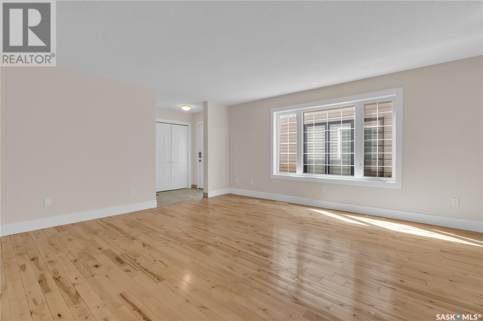 Property at 2046 Alexandra STREET image 5