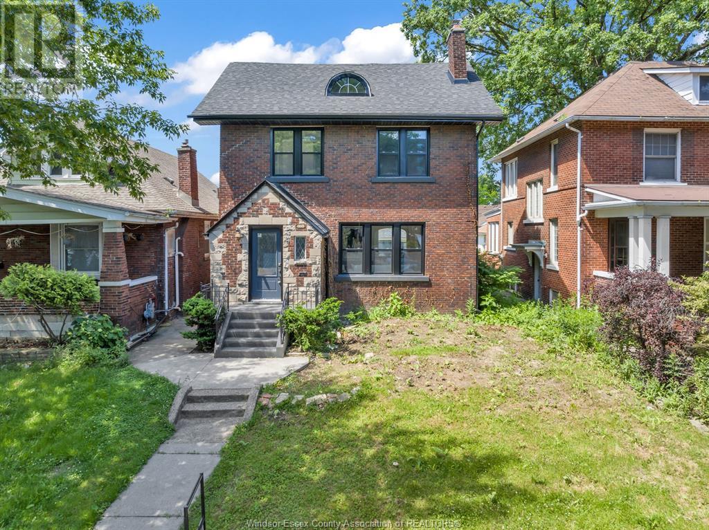 Property at 1331 VICTORIA AVENUE image 2