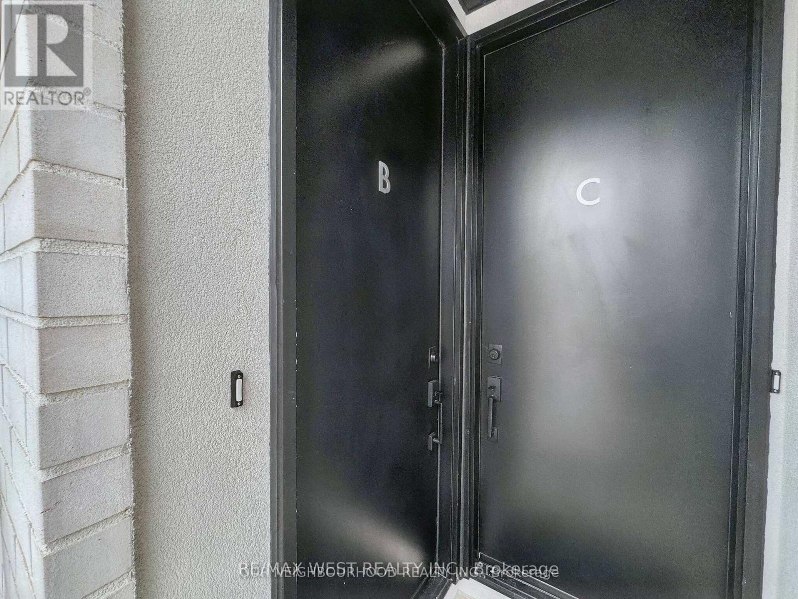 49 Morningside Avenue, Toronto, Ontario  M6S 1C6 - Photo 40 - W12296792
