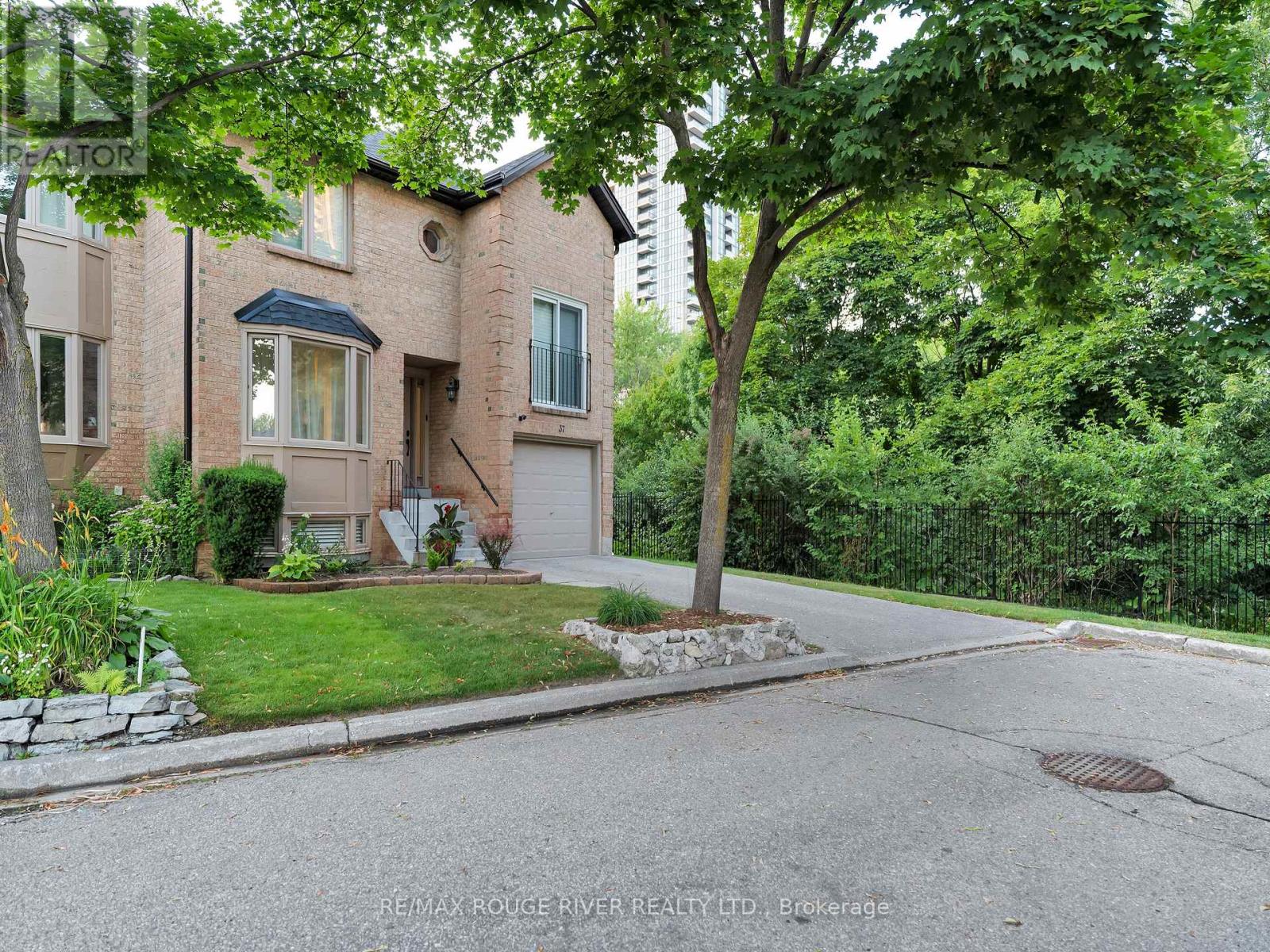 Property at 37 - 4635 REGENTS TERRACE image 2