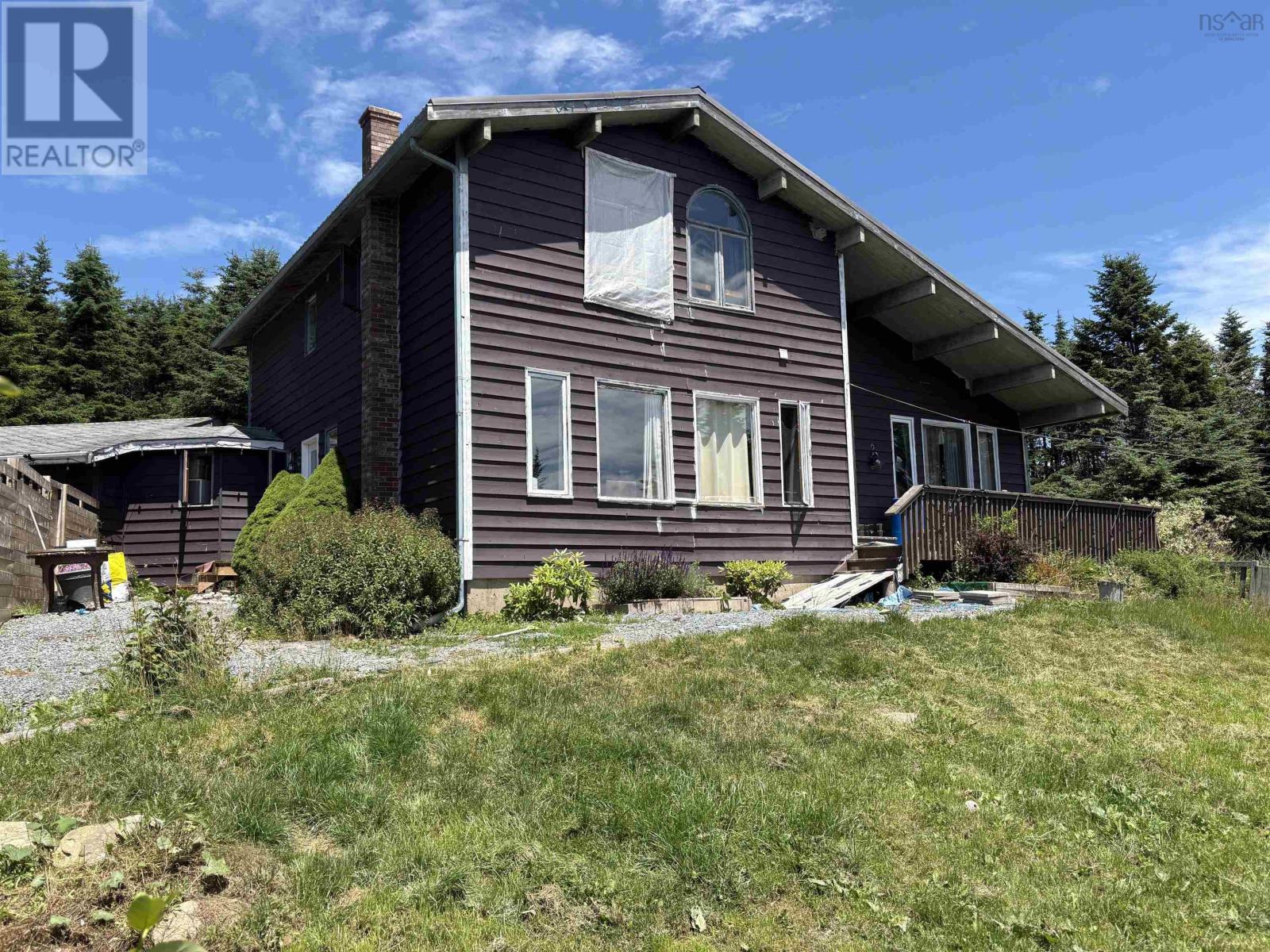 Property at 24 Oceanic Drive image 1
