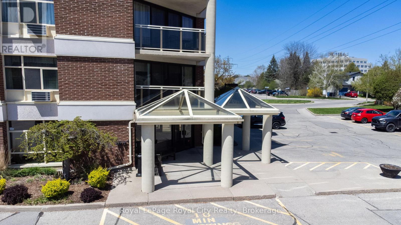 601 - 8 Christopher Court, Guelph (Kortright West), Ontario  N1G 4N7 - Photo 37 - X12140372