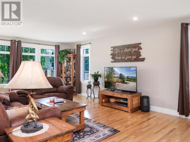 116 Lowell Street, Haines Junction, Yukon  Y0B 1L0 - Photo 9 - 16579