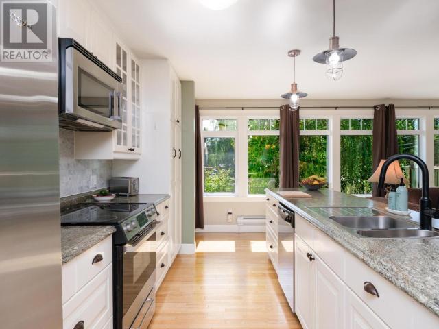 116 Lowell Street, Haines Junction, Yukon  Y0B 1L0 - Photo 12 - 16579