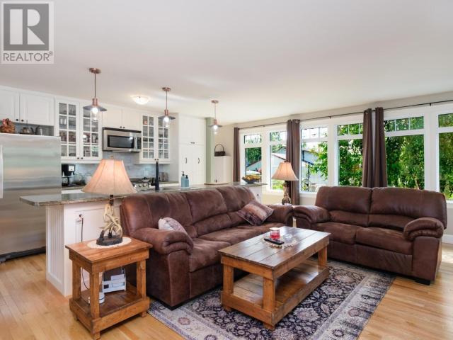 116 Lowell Street, Haines Junction, Yukon  Y0B 1L0 - Photo 11 - 16579