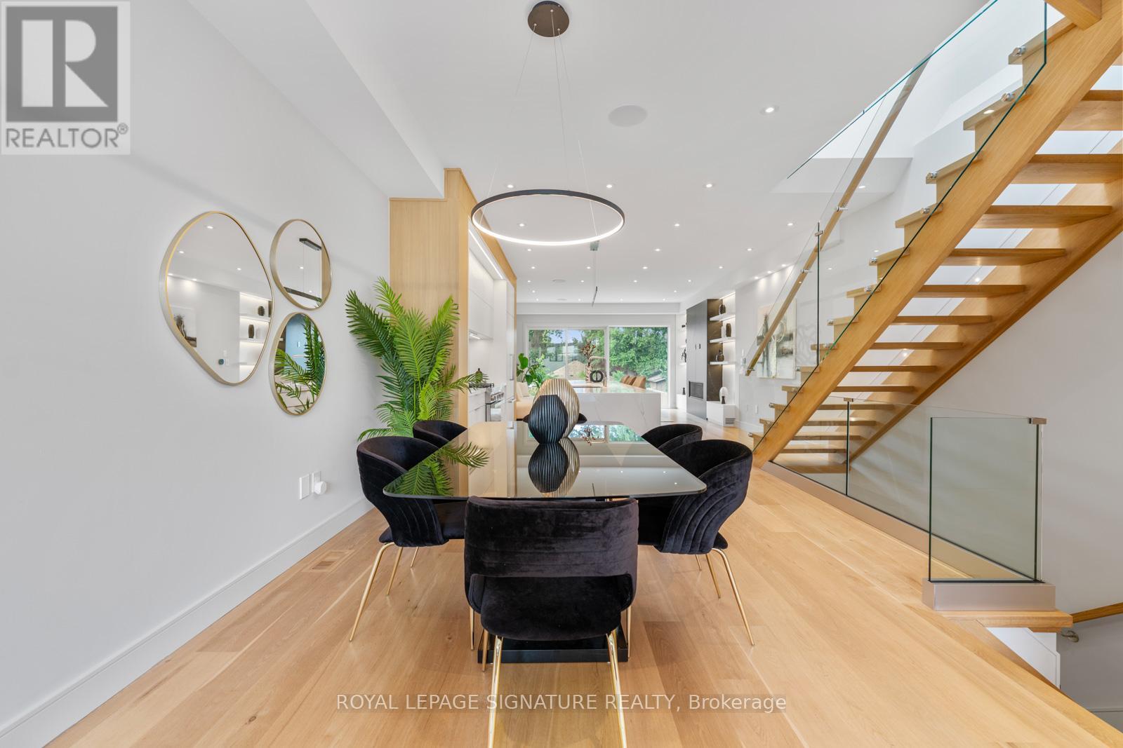 105 Gledhill Avenue, Toronto, Ontario  M4C 5K7 - Photo 8 - E12286514
