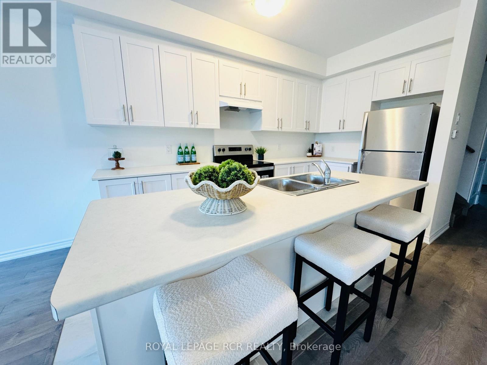 152 Winters Way, Shelburne, Ontario  L9V 3Y1 - Photo 7 - X12293913