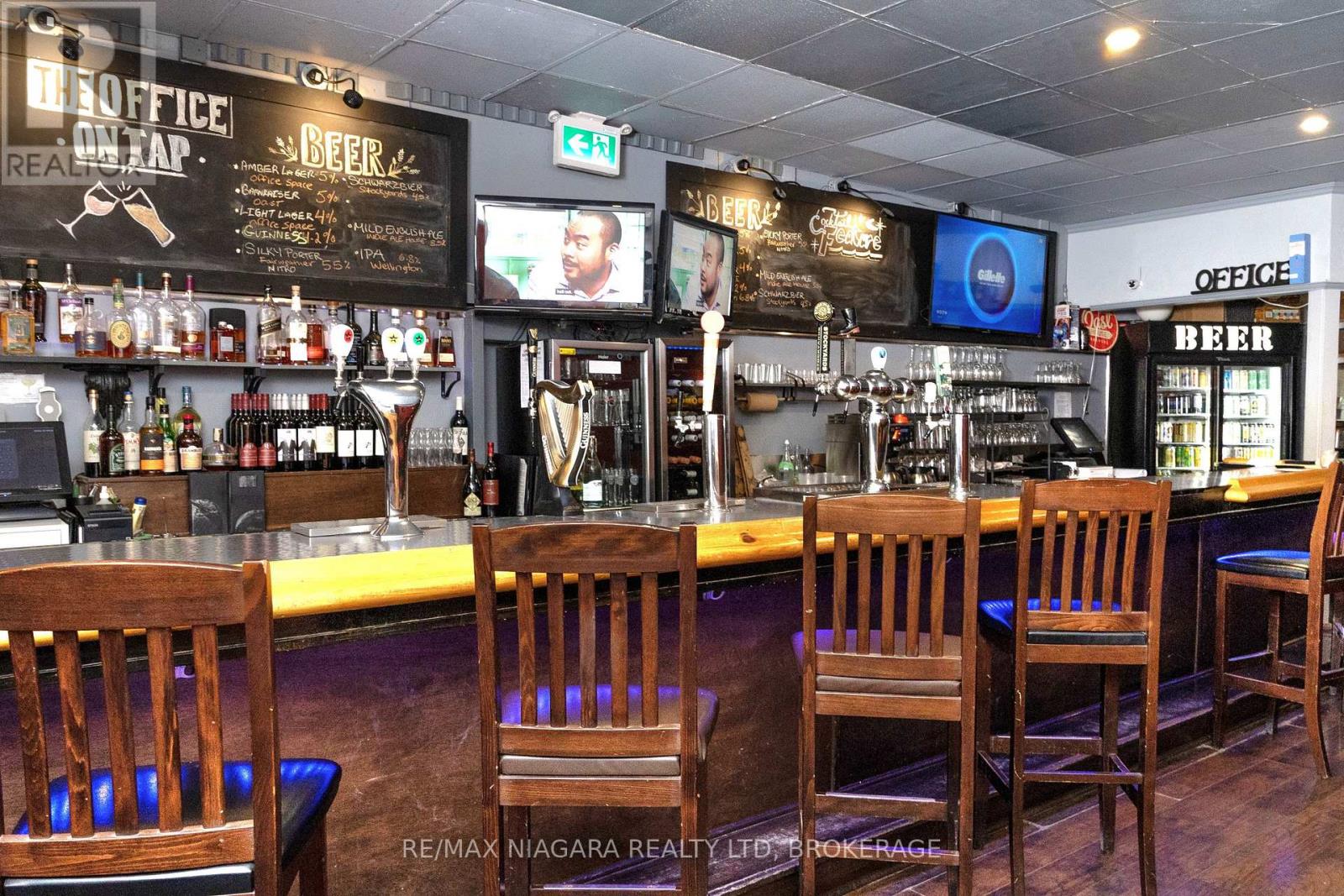 22 James Street, St. Catharines, Ontario  L2R 5B8 - Photo 6 - X12297593