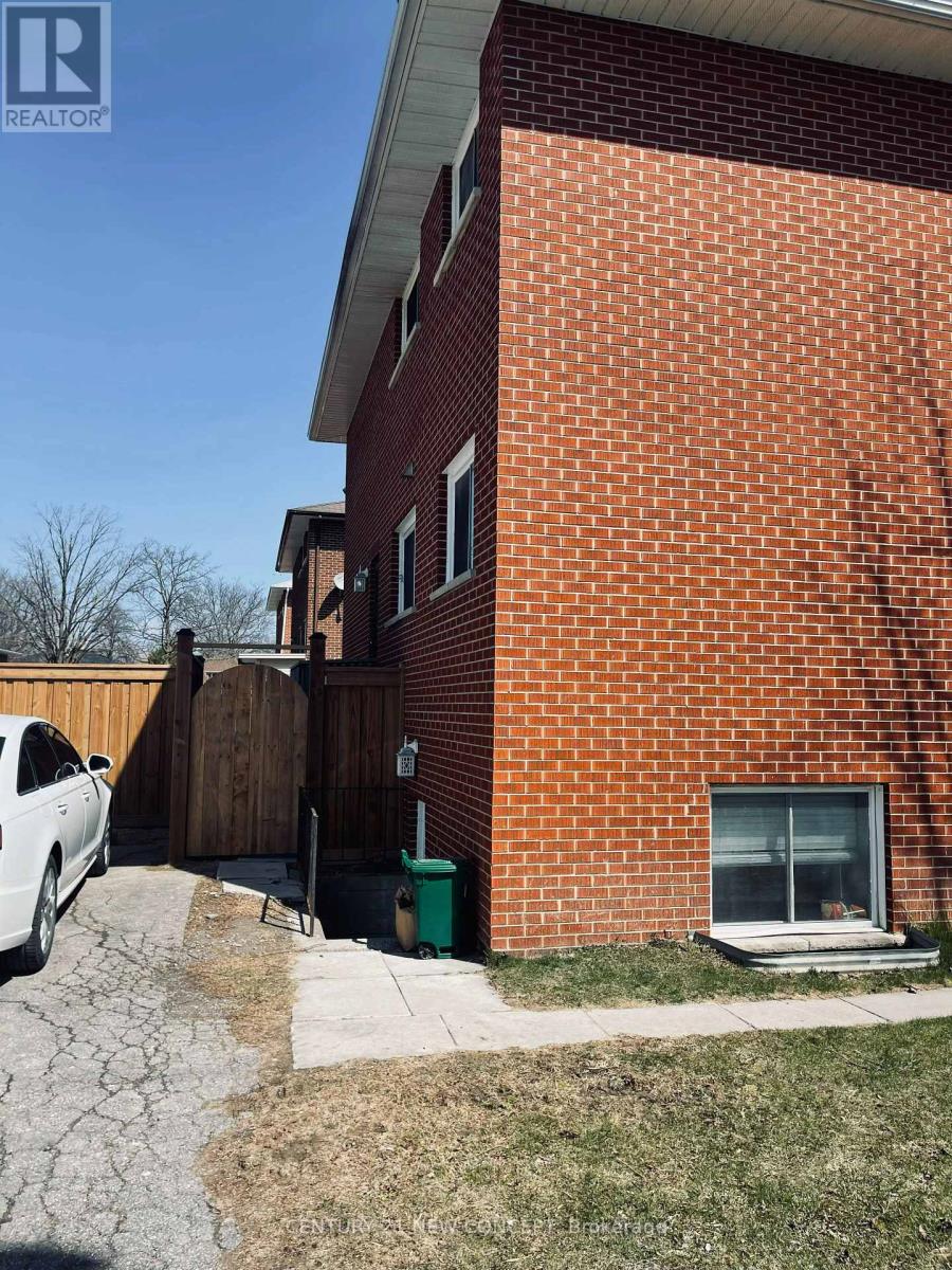 580 Digby Avenue, Oshawa, Ontario  L1G 1W6 - Photo 3 - E12297449