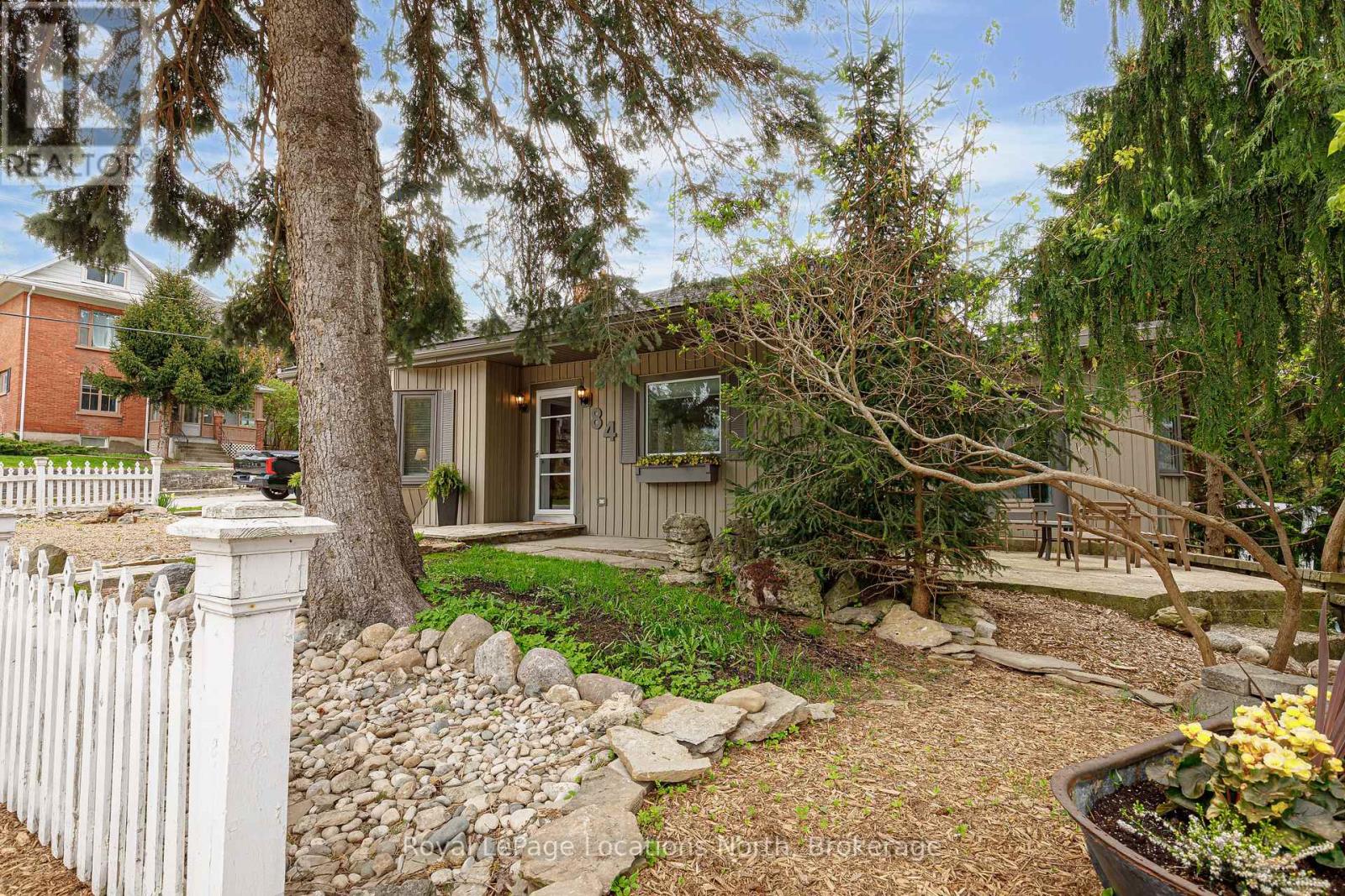 84 Sykes Street S, Meaford, Ontario  N4L 1E3 - Photo 2 - X12297571