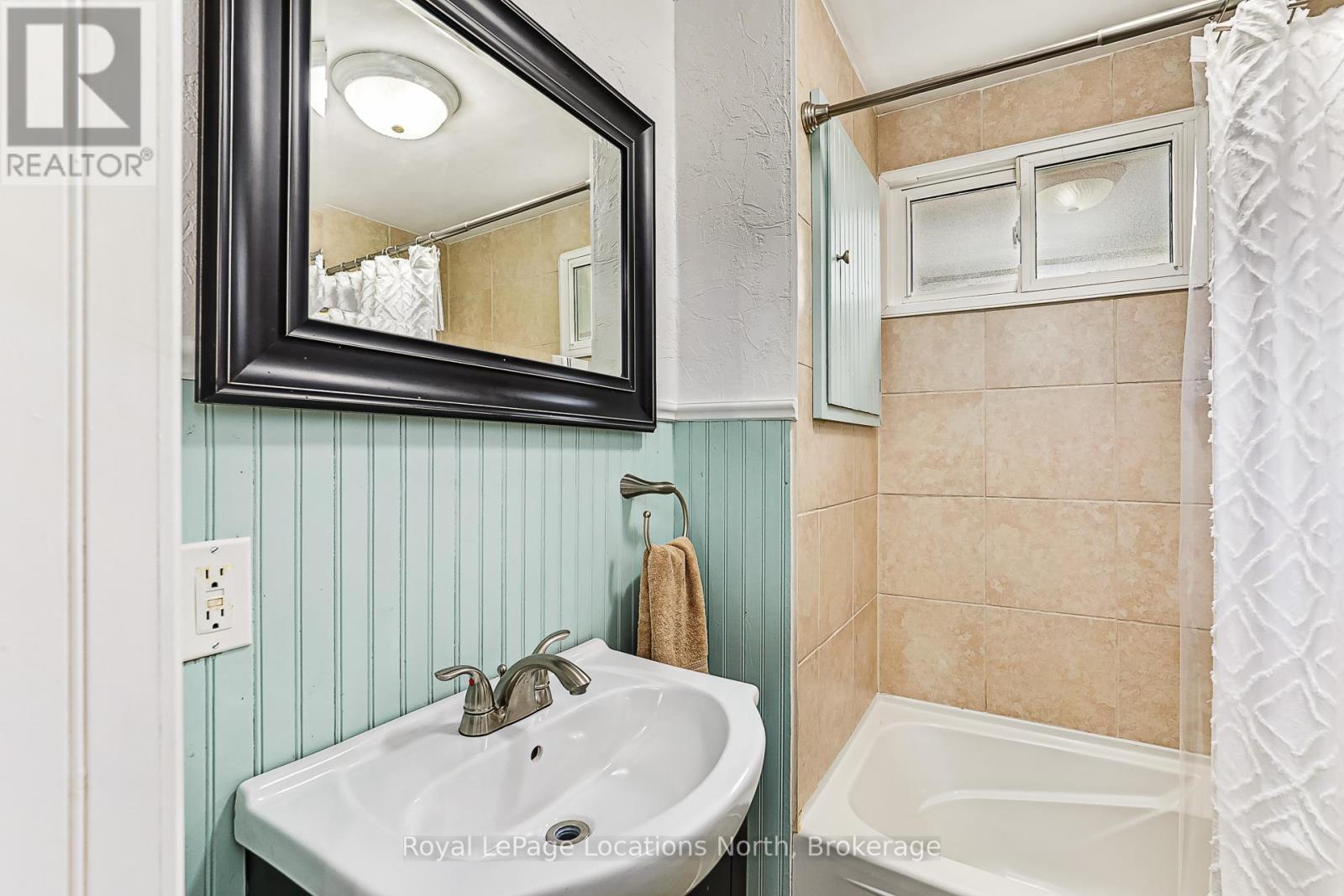 84 Sykes Street S, Meaford, Ontario  N4L 1E3 - Photo 21 - X12297571