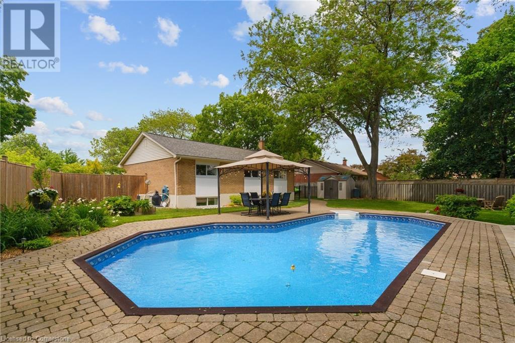 Property at 290 KENT Crescent image 5