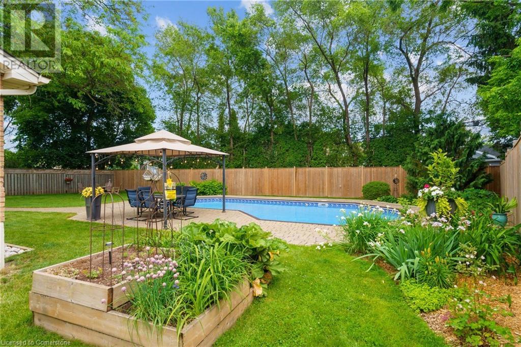 Property at 290 KENT Crescent image 4