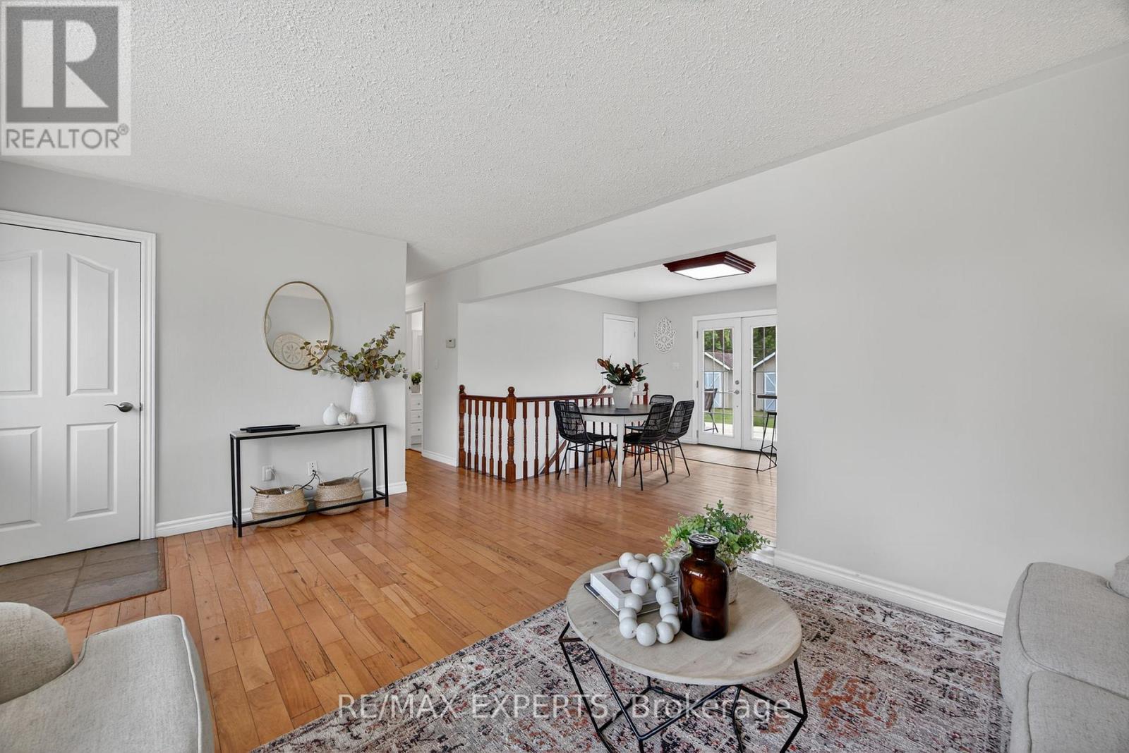 3114 Poplar Road, Innisfil, Ontario  L9S 2J9 - Photo 9 - N12297541