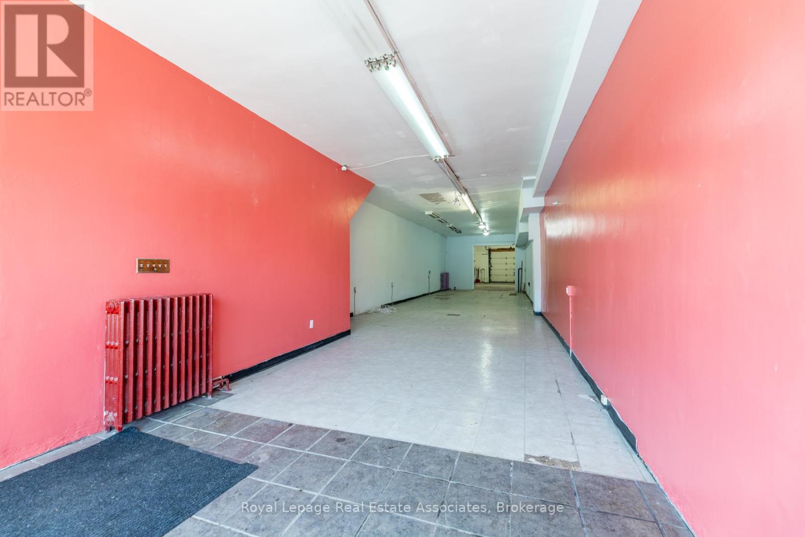 2850 Dufferin Street, Toronto (Yorkdale-Glen Park), Ontario  M6B 3S3 - Photo 5 - W12297423