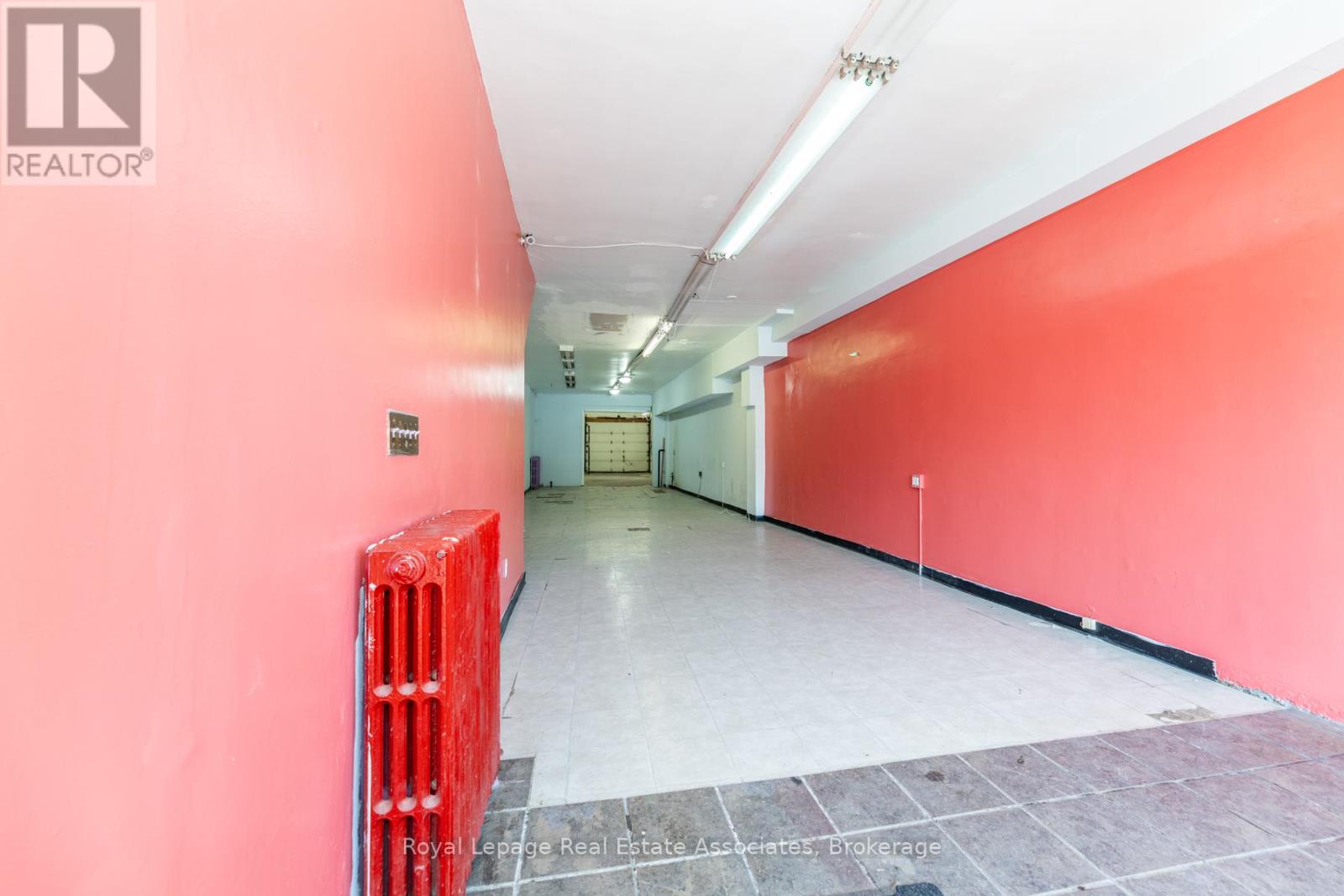 2850 Dufferin Street, Toronto (Yorkdale-Glen Park), Ontario  M6B 3S3 - Photo 6 - W12297423