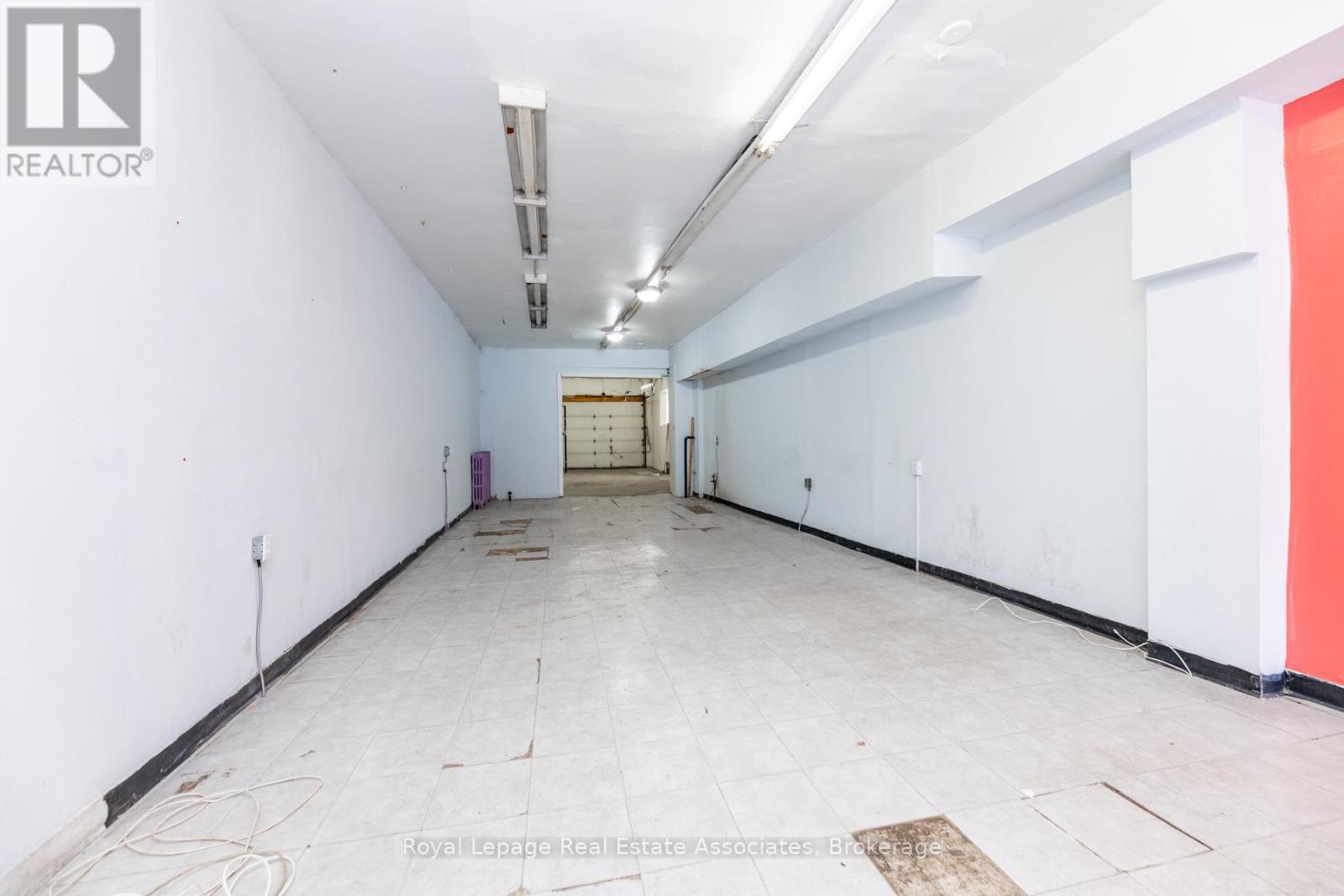 2850 Dufferin Street, Toronto (Yorkdale-Glen Park), Ontario  M6B 3S3 - Photo 9 - W12297423