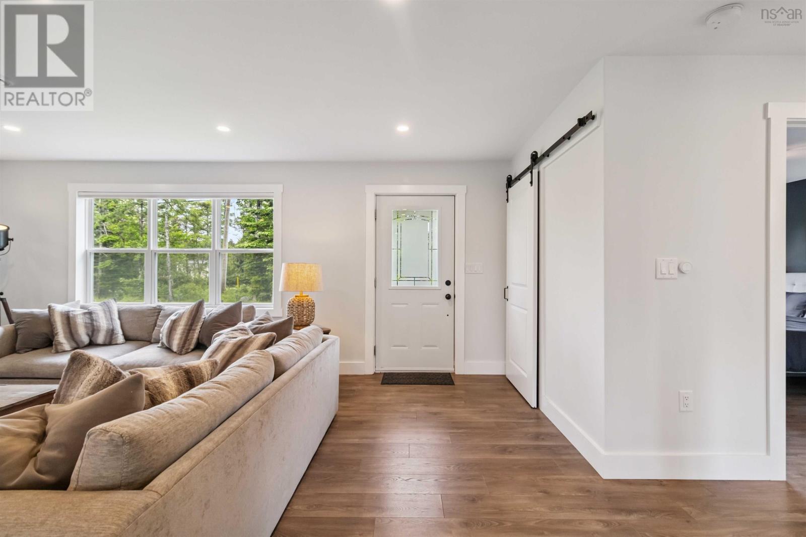 Property at 1308 West Porters Lake Road image 4