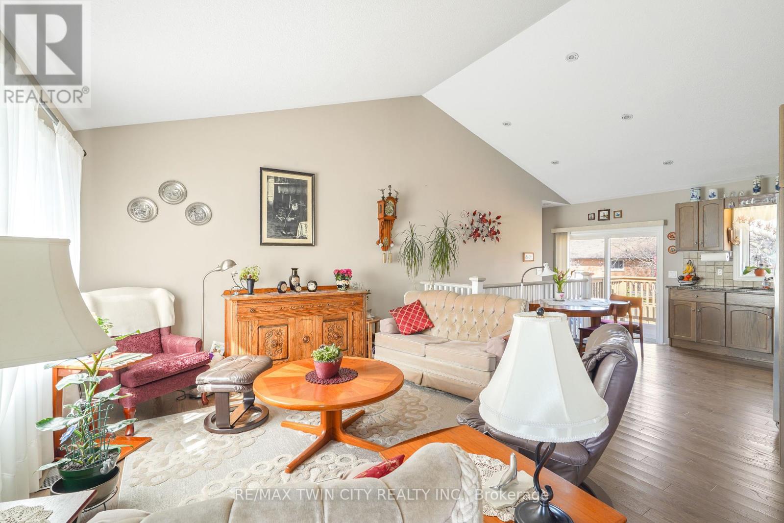 24 Trinity Lane, Norfolk, Ontario  N0E 1Y0 - Photo 6 - X12297410