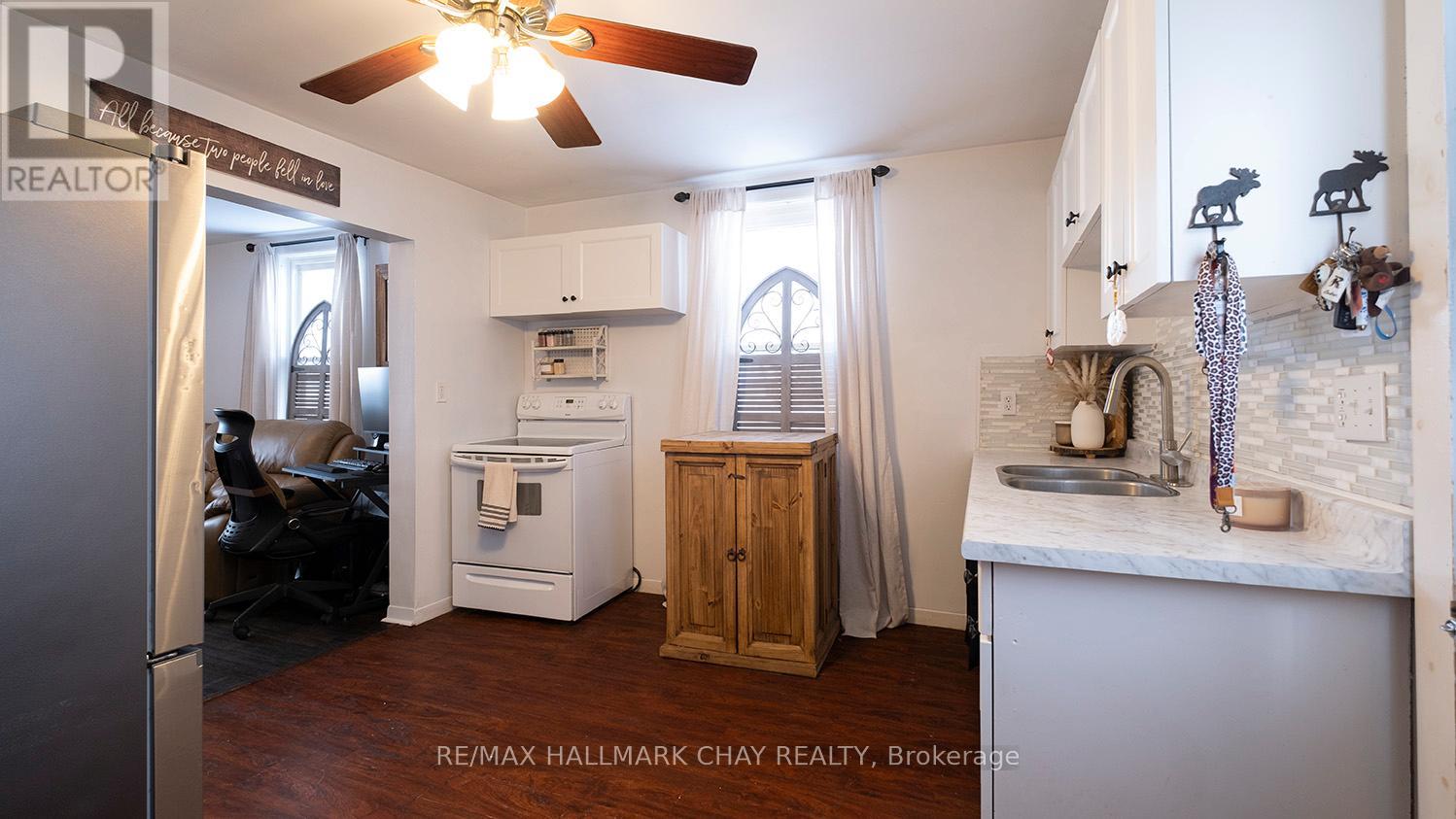 Property at 335 RUSSELL STREET image 4
