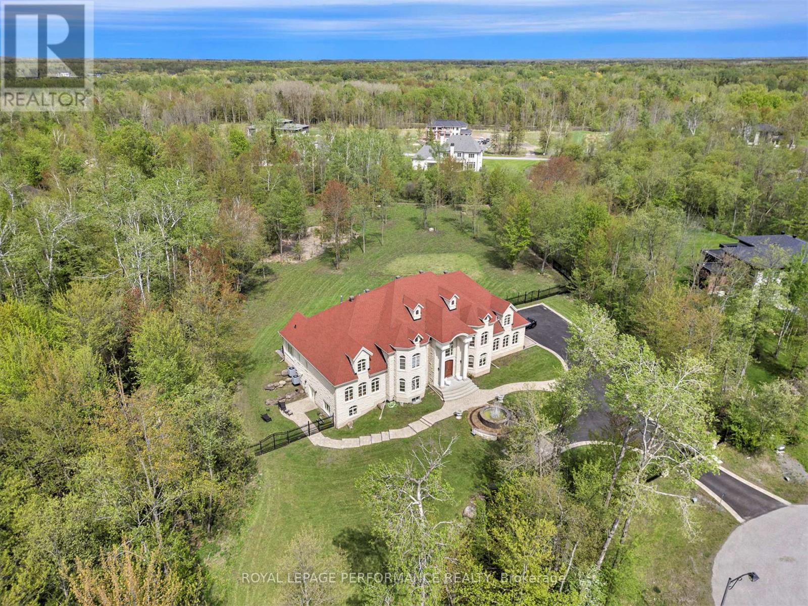 1413 Blackhorse Court, Ottawa, Ontario  K4M 0A6 - Photo 3 - X12189634