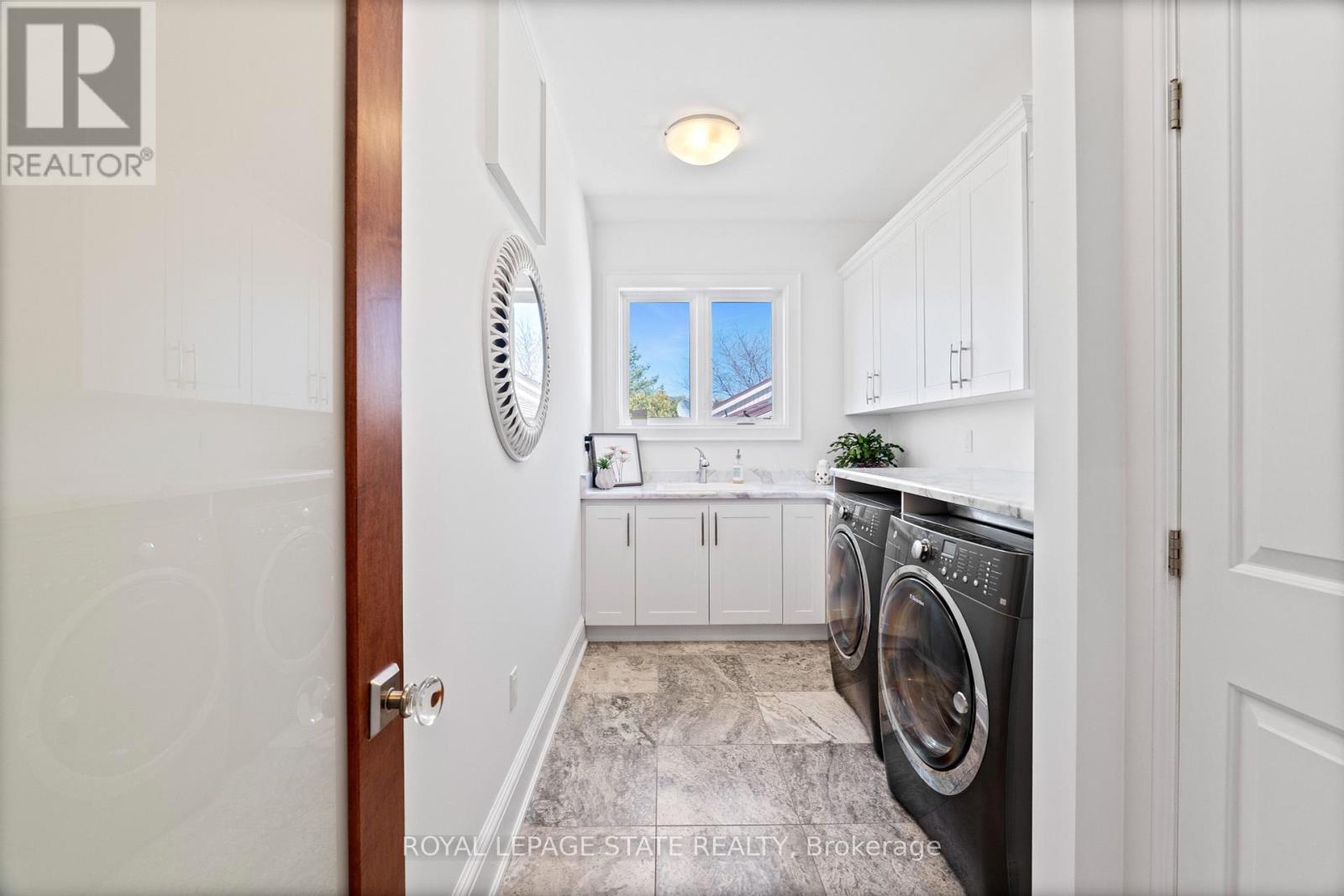 211 Lewis Road, Hamilton, Ontario  L8E 5G7 - Photo 15 - X12054936