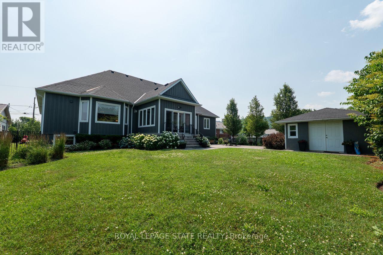 211 Lewis Road, Hamilton, Ontario  L8E 5G7 - Photo 34 - X12054936