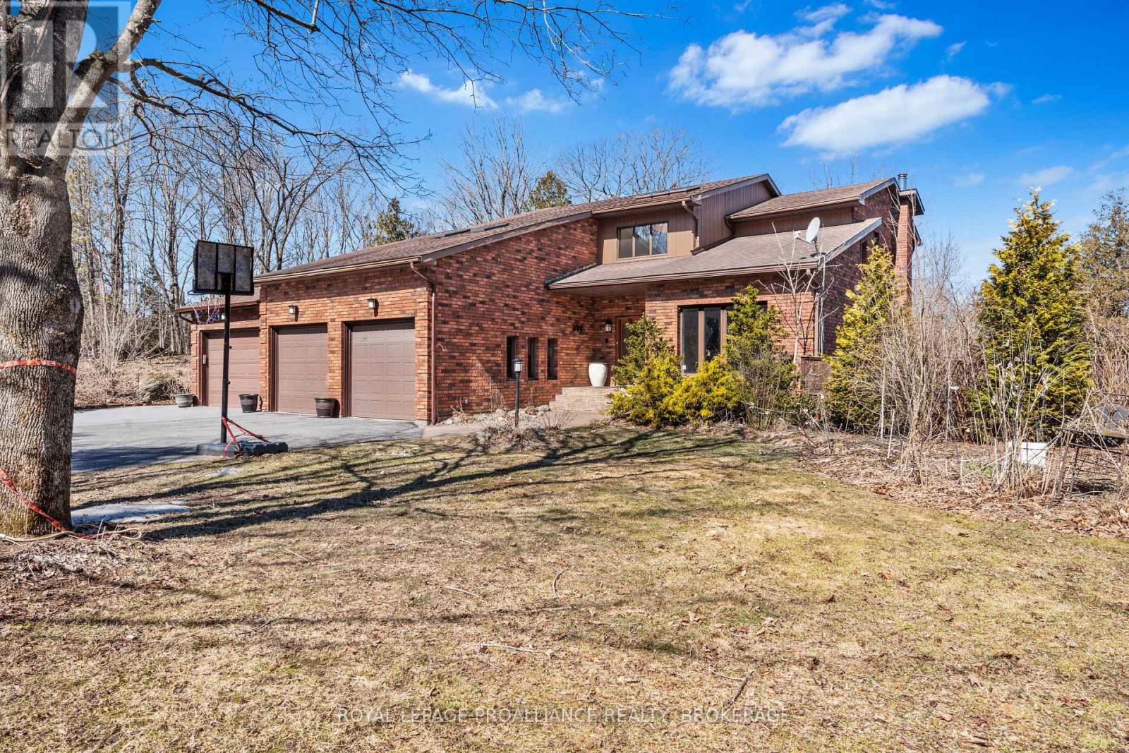 1059 CEDARWOODS DRIVE, Frontenac, Ontario
