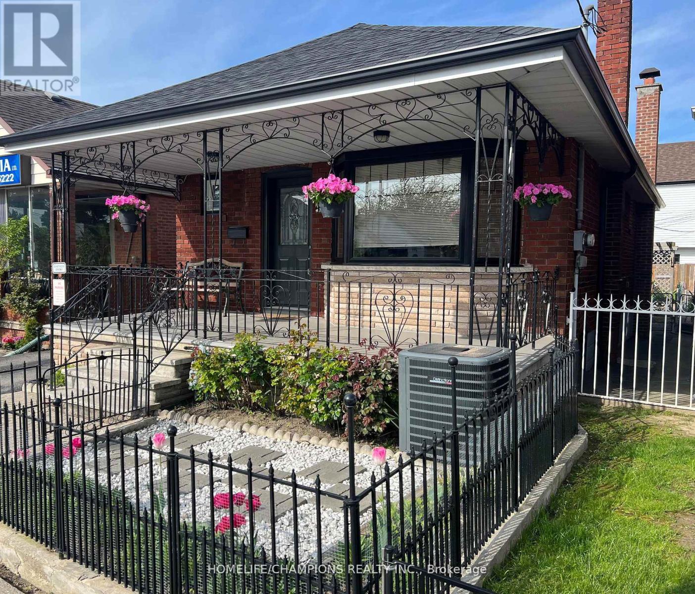 Property at 436 OAKWOOD AVENUE image 4