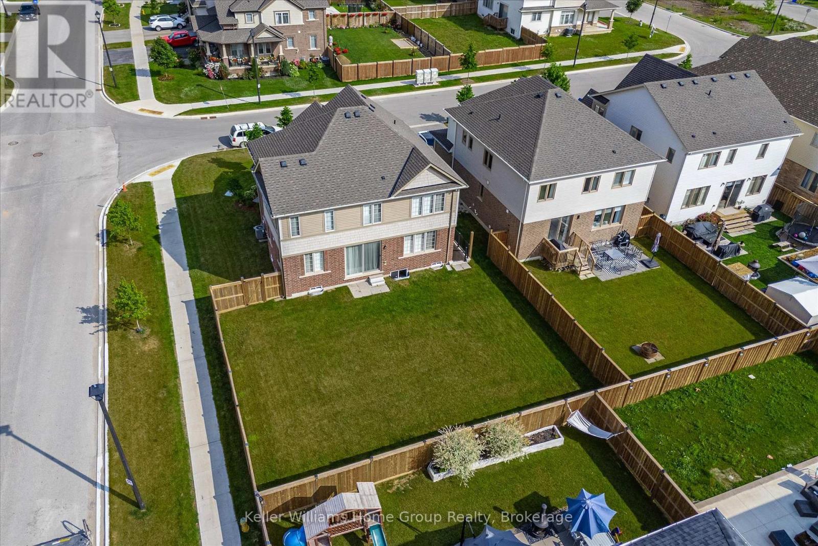 11 Harpin Way E, Centre Wellington, Ontario  N1M 0H2 - Photo 3 - X12297731