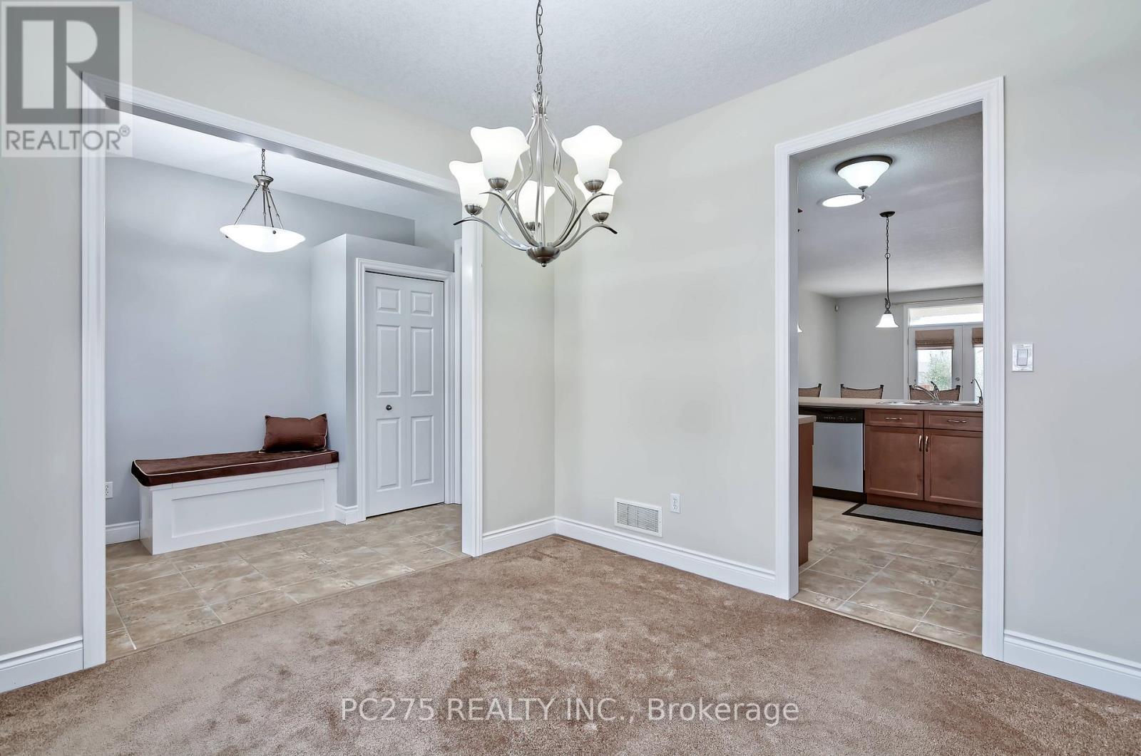 41 Park Place, Tillsonburg, Ontario  N4G 0B8 - Photo 7 - X12297775