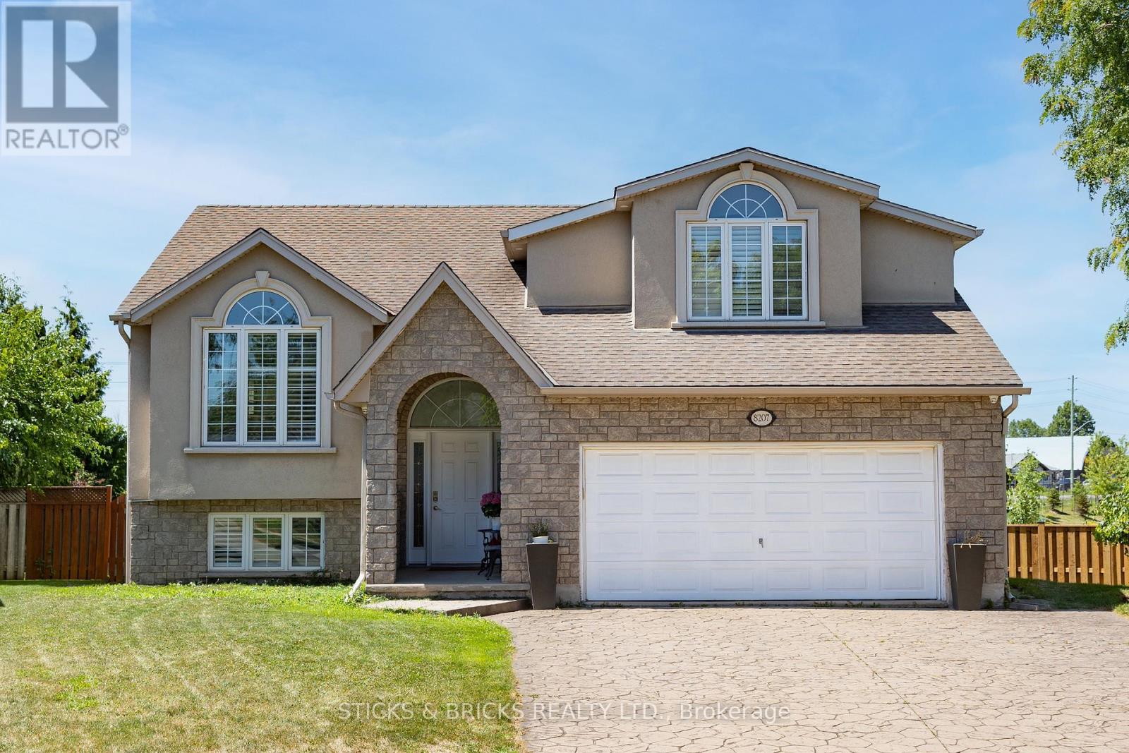 Property at 8207 BEAVER GLEN DRIVE image 1