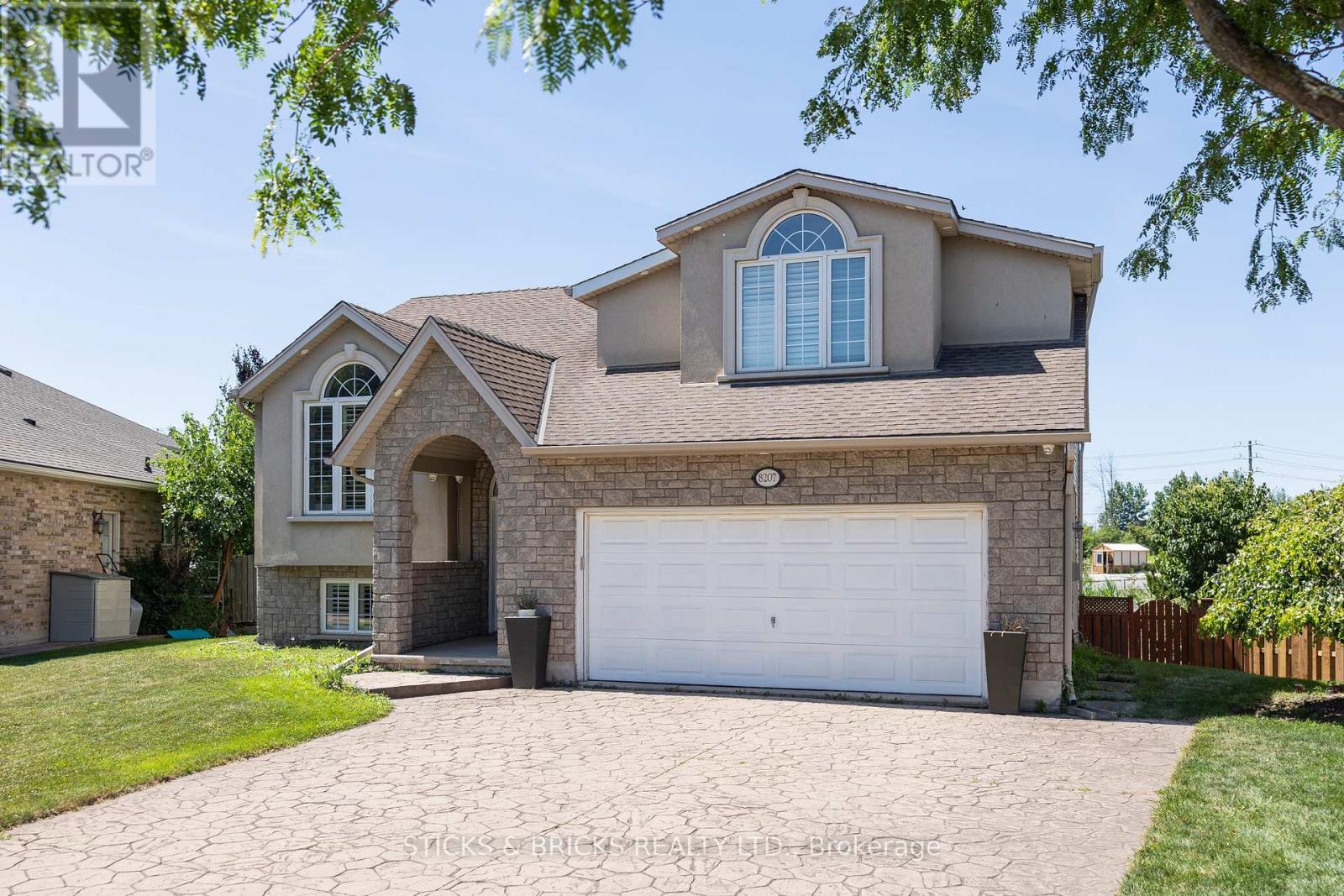 Property at 8207 BEAVER GLEN DRIVE image 3