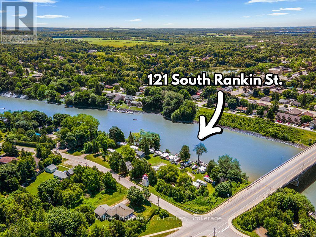 121 South Rankin Street, Saugeen Shores, Ontario  N0H 2L0 - Photo 3 - X12104873