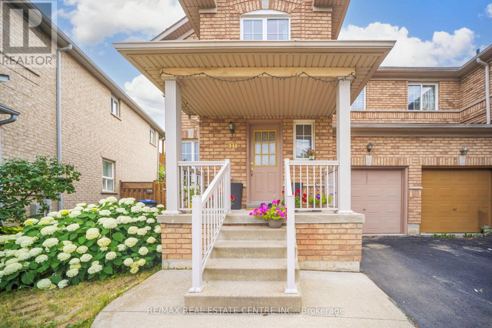 Property at 10 STARFISH COURT image 4