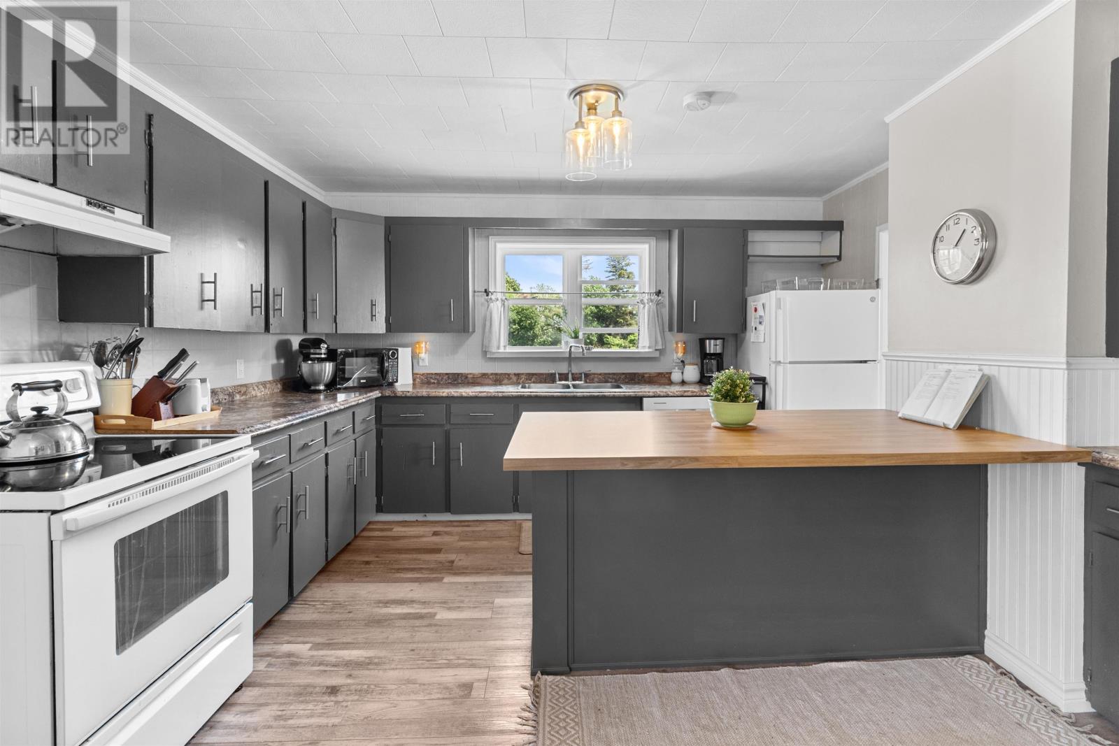 272 Queen's Road, Montague, Prince Edward Island  C0A 1R0 - Photo 11 - 202518228