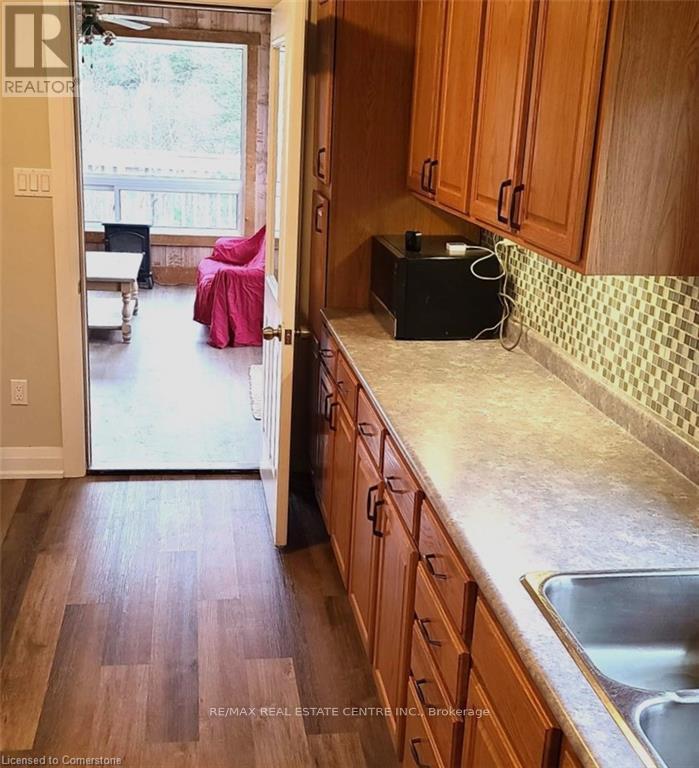 85 Ashby Lake Road, Addington Highlands, Ontario  K0H 1L0 - Photo 16 - X12297574