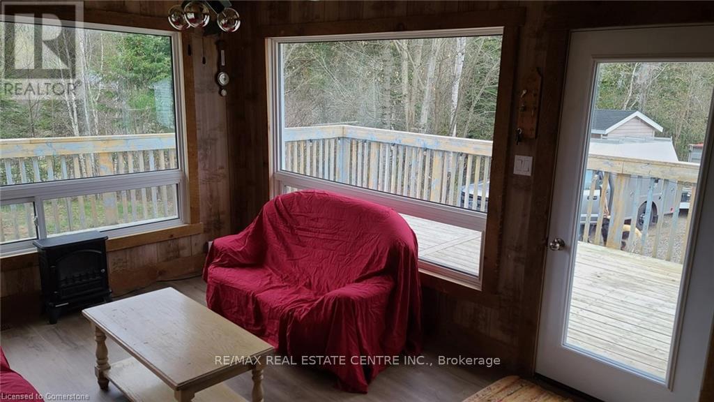 85 Ashby Lake Road, Addington Highlands, Ontario  K0H 1L0 - Photo 18 - X12297574