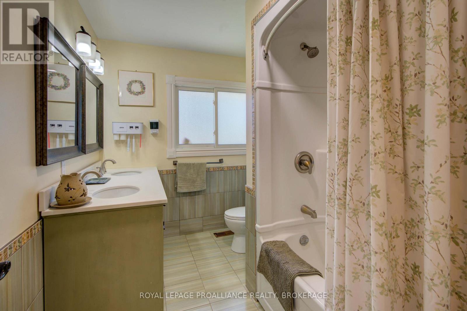 42 Rebecca Lane, Westport, Ontario  K0G 1X0 - Photo 25 - X12297799