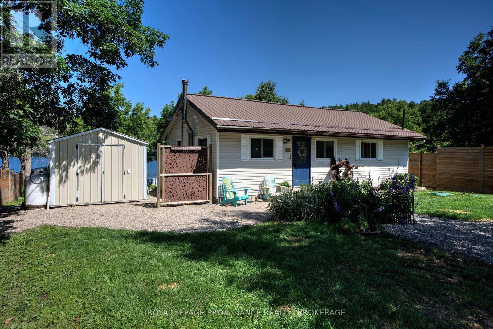 42 Rebecca Lane, Westport, Ontario  K0G 1X0 - Photo 9 - X12297799